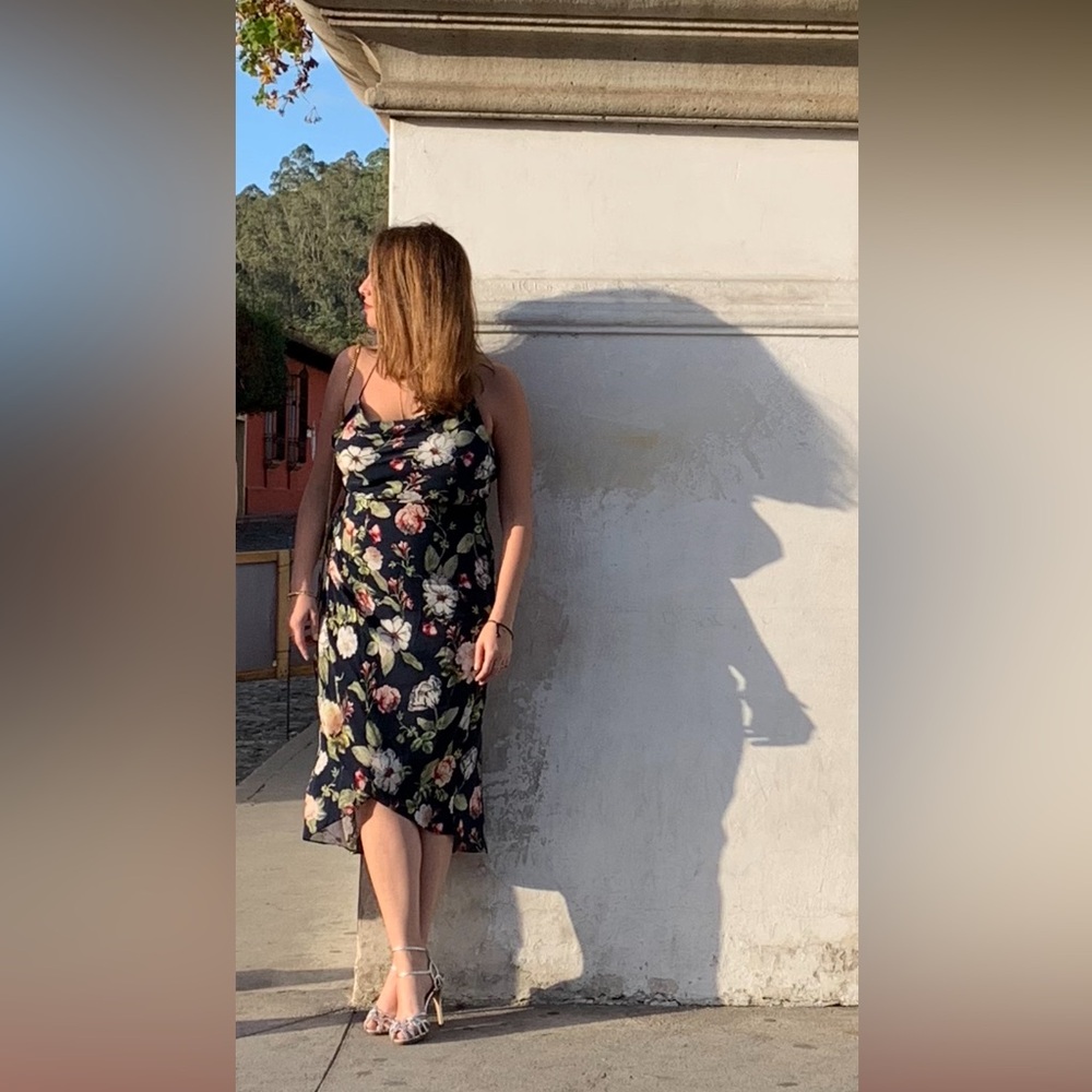 Alice + Olivia. Floral cocktail dress. Size 12